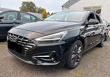 Hyundai i30 Connect & Go DCT KAMERA LED CARPLAY NAVI SHZ