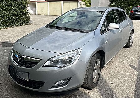 Opel Astra 1.4 Turbo 150 Jahre