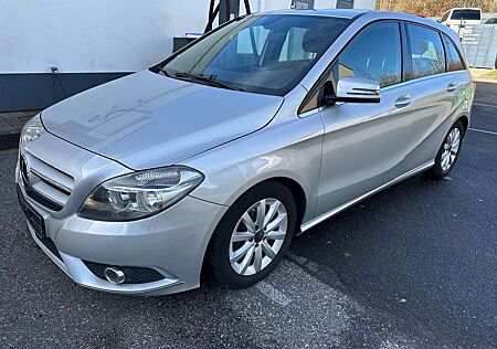 Mercedes-Benz B 180 CDI Automatik*Klima*PDC*AHK*EURO 5