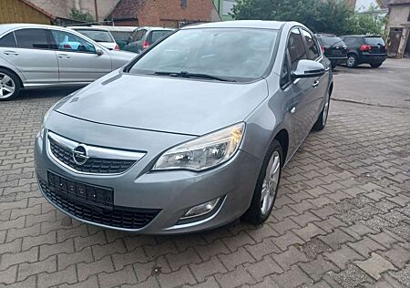 Opel Astra 1.4 ecoFLEX Selection TÜV Neu nur 88500km