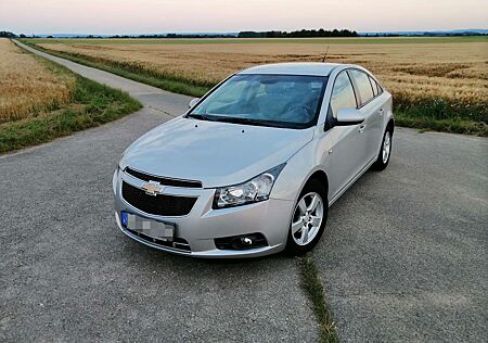 Chevrolet Cruze 1.6 LS