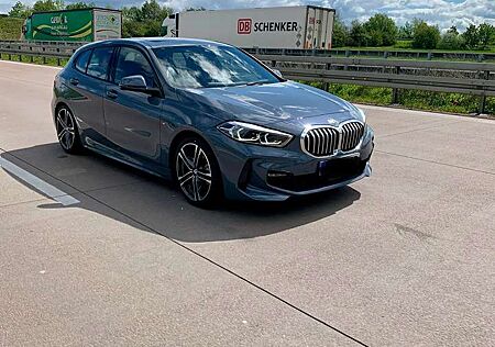 BMW 118i 118 M Vollaustattung TOP ZUSTAND