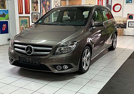 Mercedes-Benz B 220 B -Klasse CDI / d 1 Hand Autom Navi