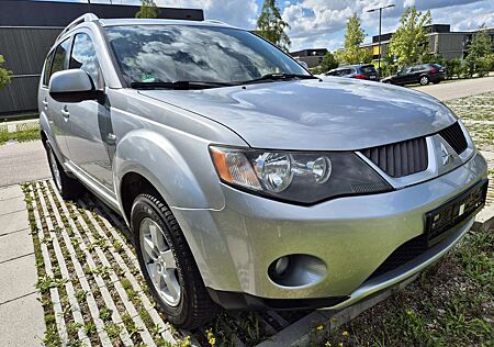 Mitsubishi Outlander 2.0 DI-D 4WD Invite