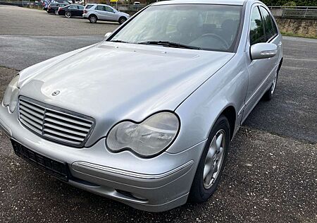 Mercedes-Benz C 180 Kompressor (203.046)