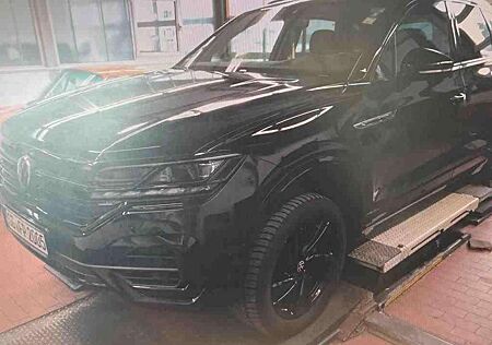VW Touareg Volkswagen TDI 4M R-LINE MATRIX PANO LUFT DYNAUDIO