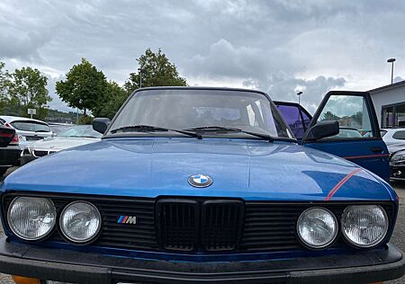 BMW 528 M528i