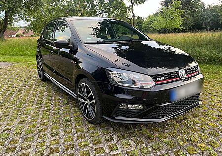 VW Polo GTI Volkswagen Polo+1.8+TSI+(Blue+Motion+Technology)+GTI