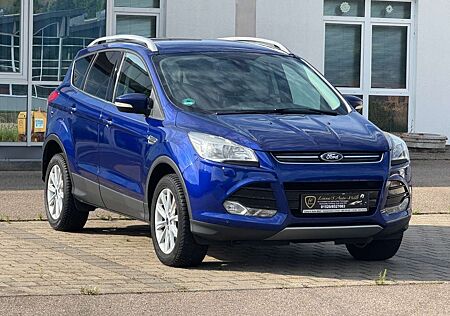 Ford Kuga Titanium Allrad Navi PDC Klima SHZ AHK