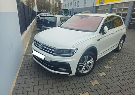 VW Tiguan Volkswagen 2.0 TDI DSG 4Mot R-LINE STNDHZ LEDER PANO AHK
