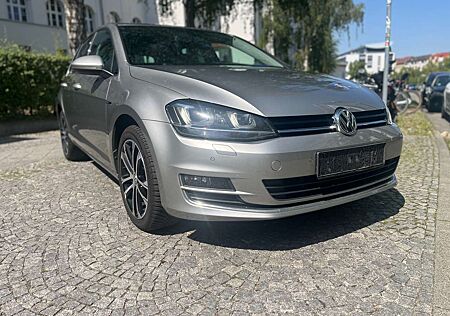 VW Golf Volkswagen 1.6 TDI BlueMotion Technology Lounge