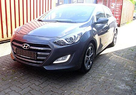 Hyundai i30 blue Passion