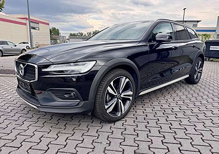 Volvo V60 CC V60 Cross Country Pro AWD - DAB+LEDER+PILOT-ASSIST+XENIUM+CAM+19"