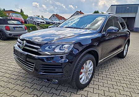 VW Touareg Volkswagen V6 3.0 TDI Panorama/Navi/ACC/AHK