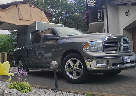 Dodge RAM Hemi 5,7