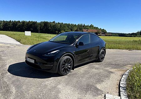Tesla Model Y Performance FSD mit allen optionen AHK ect