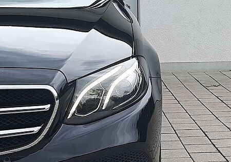 Mercedes-Benz E 220 d Limo Aut./Avantgarde/LED/Kam/DAB/S-Dach