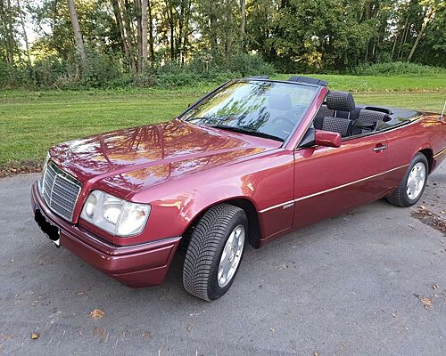 Mercedes-Benz E 200 E 200