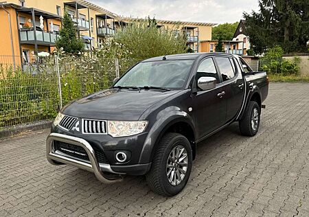 Mitsubishi L200 Intense Doppelkabine 4WD Erst 73.000 Km -