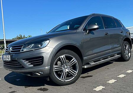 VW Touareg Volkswagen 3.0 V6 TDI SCR Blue Motion DPF Automatik Exclusive