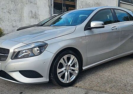 Mercedes-Benz A 180 A -Klasse Navi Sitzheizung LED PDC Alu