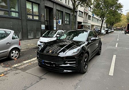 Porsche Macan Luftfederung AD Niveau El. Panodach Navi Memory Si