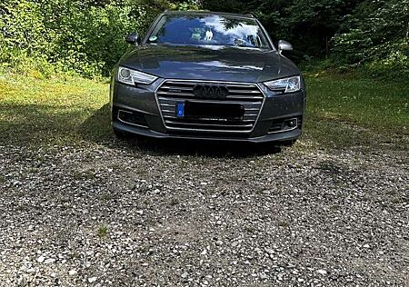 Audi A4 quattro sport