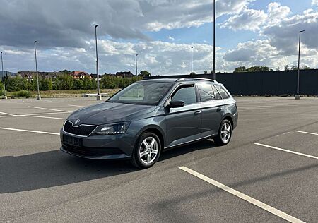 Skoda Fabia Combi 1.4 TDI Ambition 8x ALU SHZ AHK