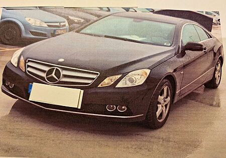 Mercedes-Benz E 250 CDI DPF Coupe BlueEFFICIENCY