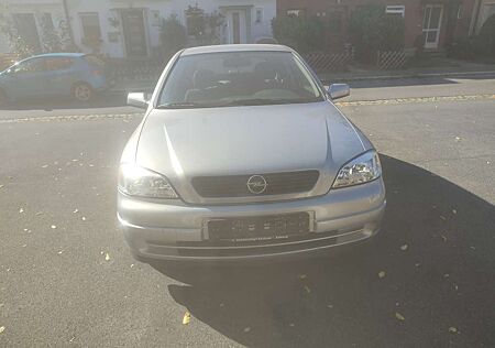 Opel Astra gebraucht kaufen Opel Astra 1.6 Edition Bild