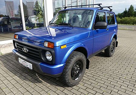 Lada Urban 4x4, AHK, Sitzheiz., Top Zustand