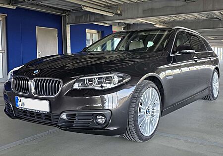 BMW 530d 530 xDrive Touring Aut. Luxury Line