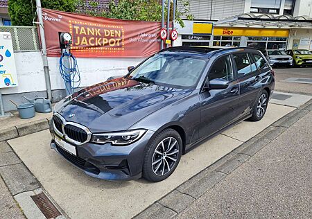BMW 320 d Touring AT-8*Leder*Panorama*Kamera*LED*