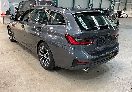 BMW 320 d Touring AT-8*Leder*Panorama*Kamera*LED*