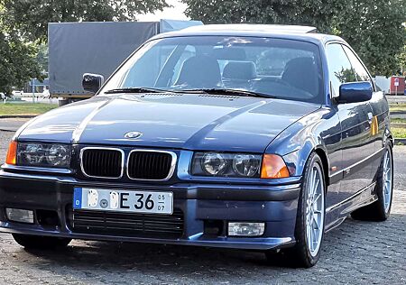 BMW 325