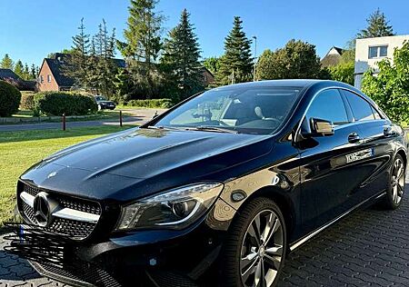 Mercedes-Benz CLA 180 (117.342)