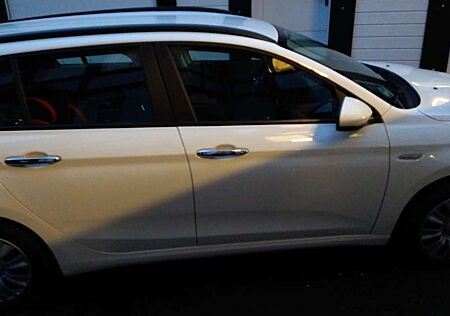 Fiat Tipo Kombi 1.4 T-Jet Lounge