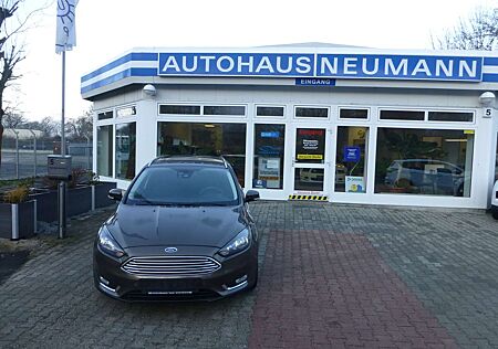 Ford Focus Titanium mit vielen Extras