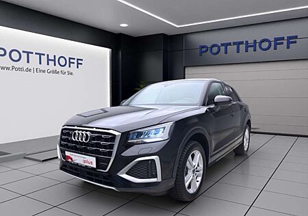 Audi Q2 30 TFSI ADVANCED PDC LED AHK LM17