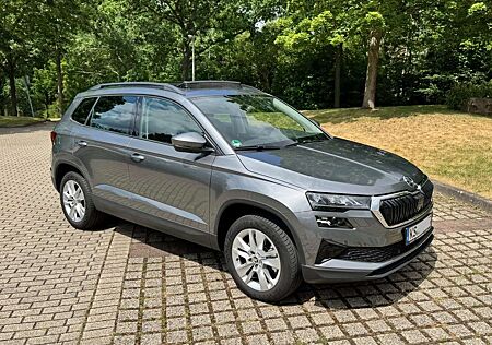 Skoda Karoq 150PS TSI DSG Autom. JW v.WA Panormam AHK Navi LED el Heckklappe
