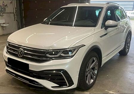 VW Tiguan Volkswagen 2.0 TDI 147 kW / 200 PS SCR 4MOTION DSG R-Line