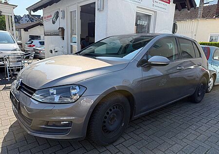 VW Golf Volkswagen Comfortline BMT*TEMP*SHZ*PDC*AHK*