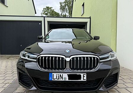 BMW 530 e M Sport + 2x Inspektion inklusive+TÜV