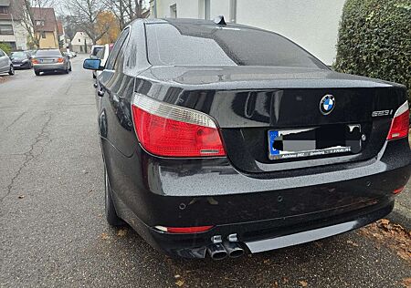 BMW 523i 523