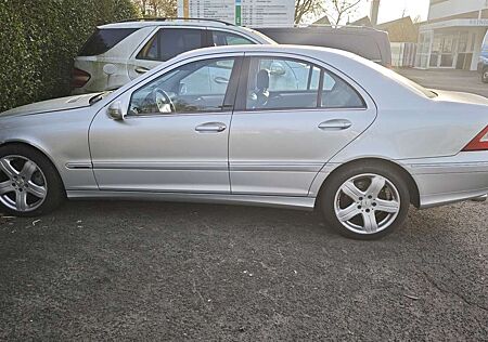 Mercedes-Benz C 320 CDI 7G-TRONIC Avantgarde DPF