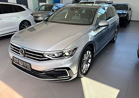 VW Passat Variant Volkswagen Passat GTE 1.4 DSG AID/DYN/MATRIX/ACC/PANO/AHK