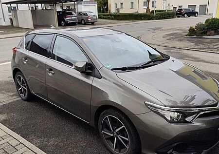 Toyota Auris 1.2 Turbo Touring Sports Edition S+