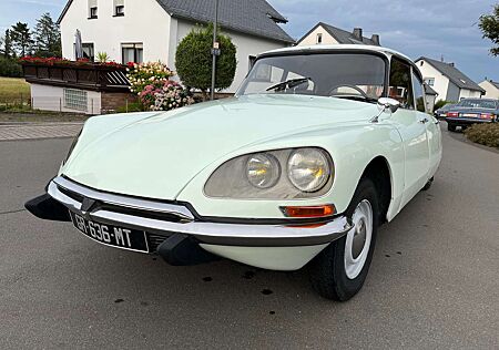 Citroën DS Citroen ID19 alte Armaturen französische Zulassung
