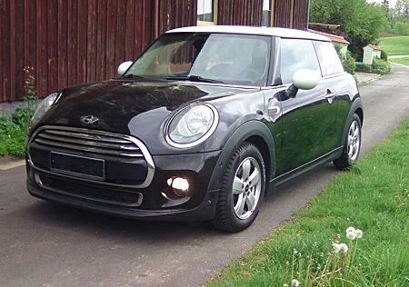 Mini Cooper 6-Gang, großes Panoramadach,Navi,Scheckh.