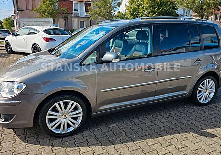 VW Touran Volkswagen Highline 2.0 TDI NAVI XENON PDC TPM AHK SHZ